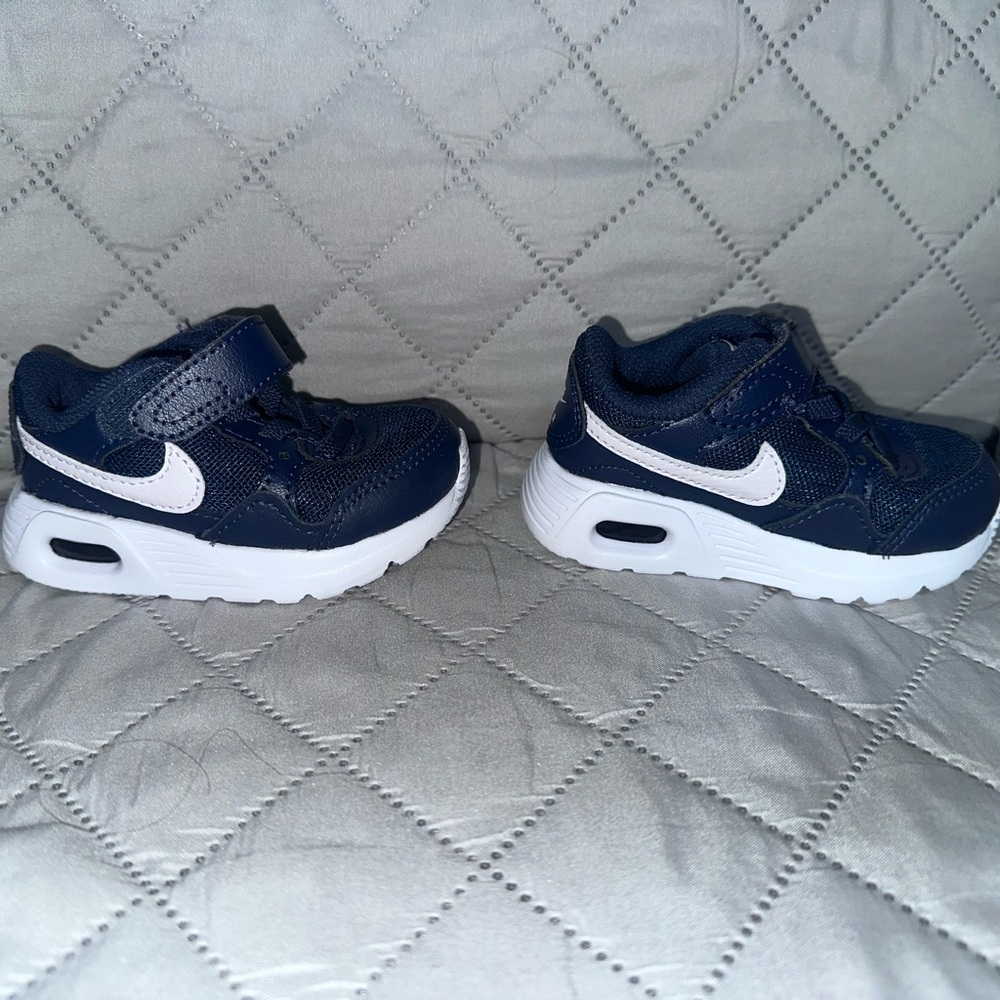 Nike Kids Dark Blue and White Sneakers